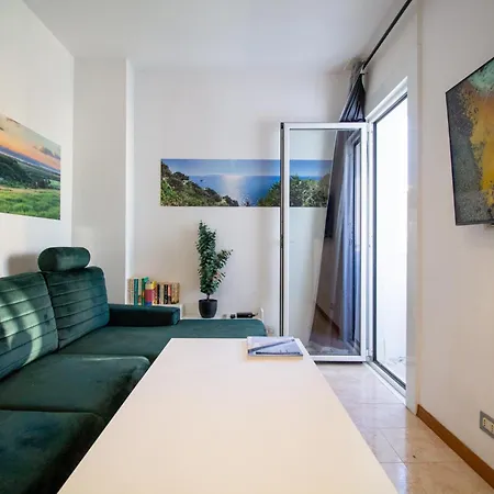 Skybar - Bay View, Private Balcony, Free Garage Apartament Triest