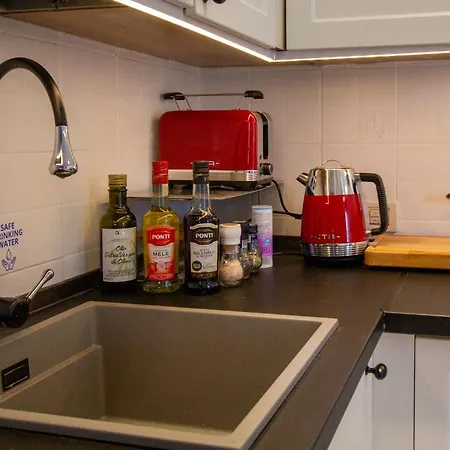 Skybar - Bay View, Private Balcony, Free Garage Appartement