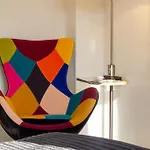 Skybar - Bay View, Private Balcony, Free Garage *
