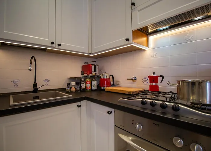 Skybar - Bay View, Private Balcony, Free Garage * Trieste